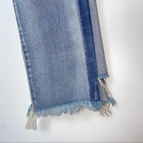 Hidden Distressed Two-Toned‎ High-Waist Jeans - Picture 4 of 13